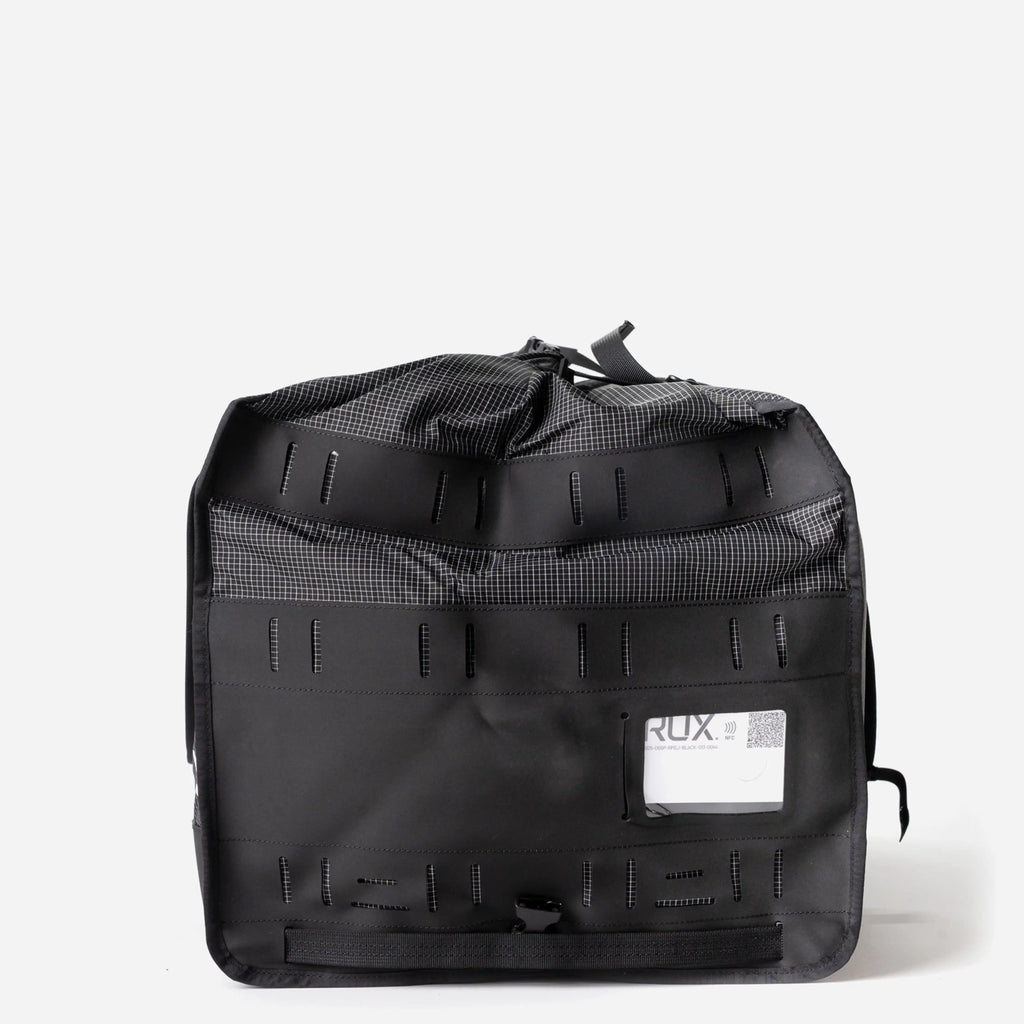 [[contain, #f3f3f3]] | RUX Duffel Box 55L - Black