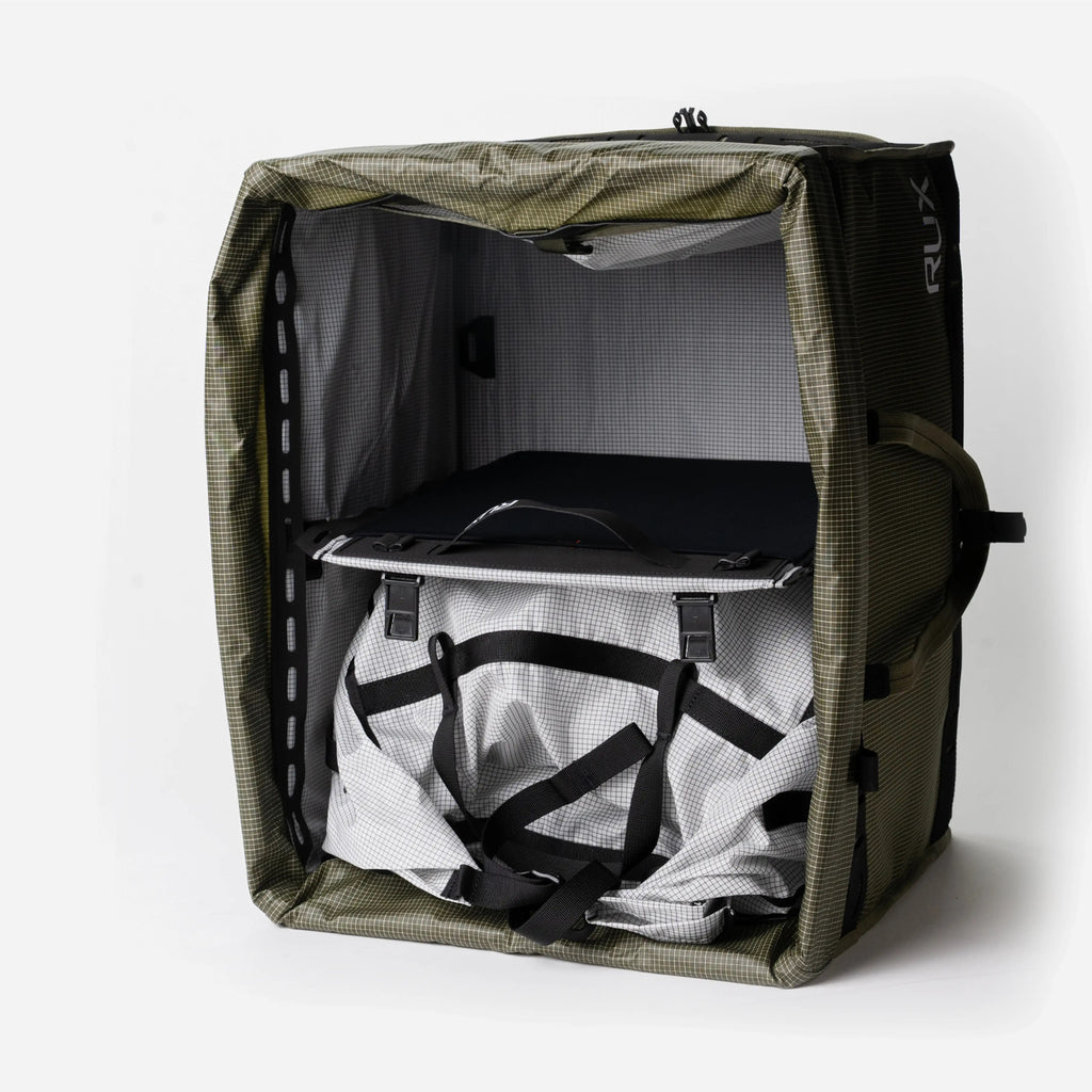 [[contain, #f3f3f3]] | RUX Duffel Box 55L - Green