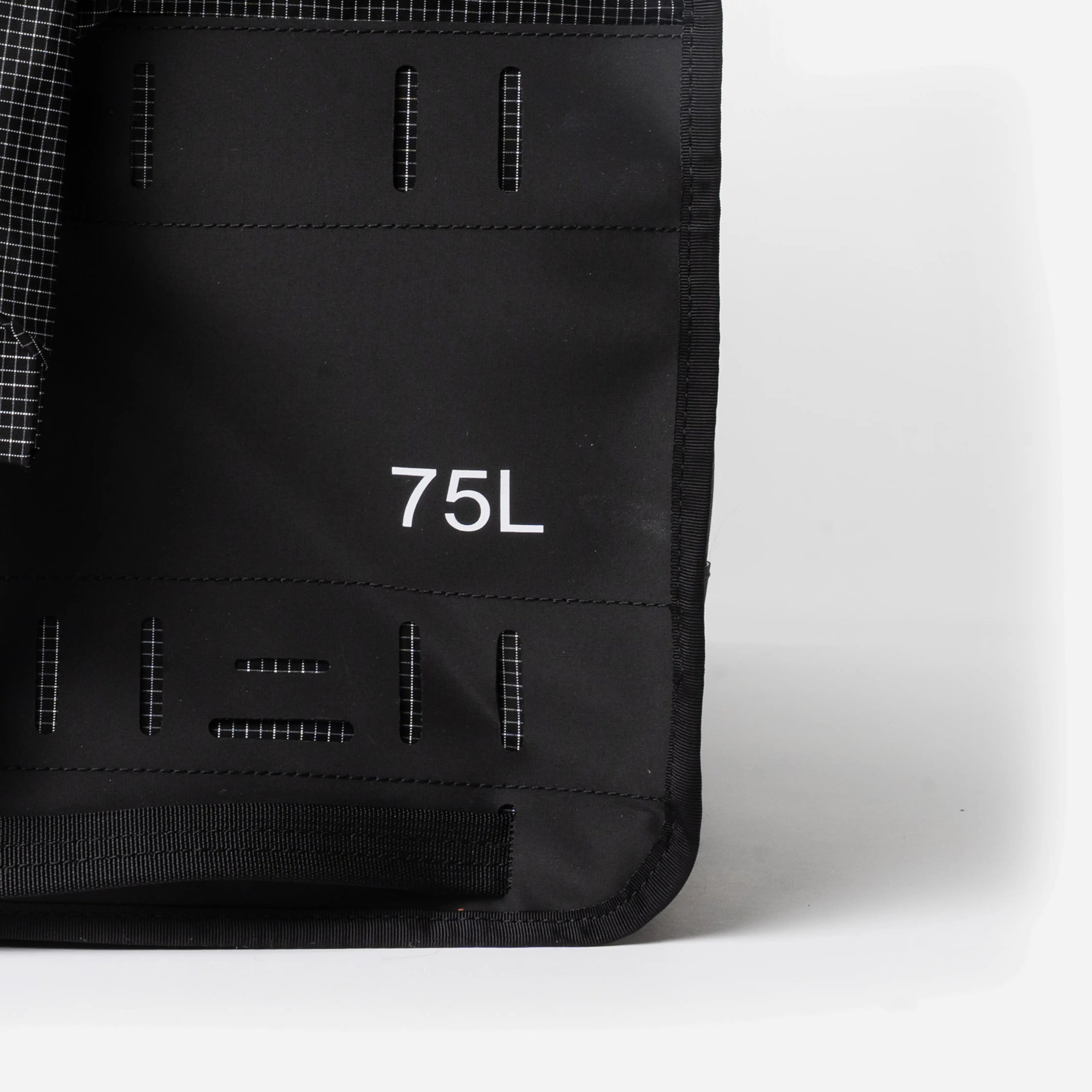 RUX Duffel Box 75L - Black